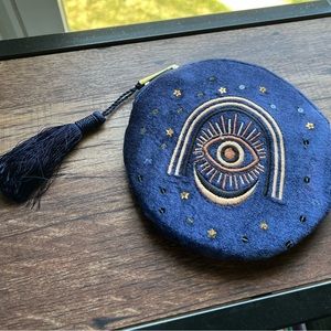 Evil eye cluch